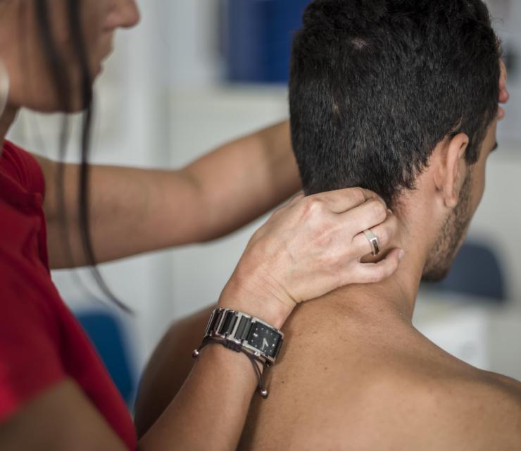 neck-examination-2024-09-18-00-23-48-utc